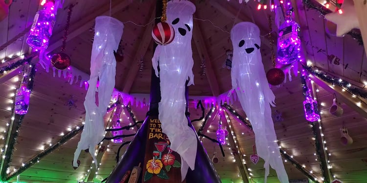 halloween decoration ideas for garden cabins