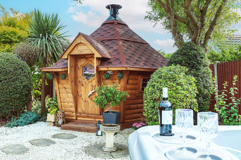 10m² Arctic Cabins BBQ Hut Garden Bar